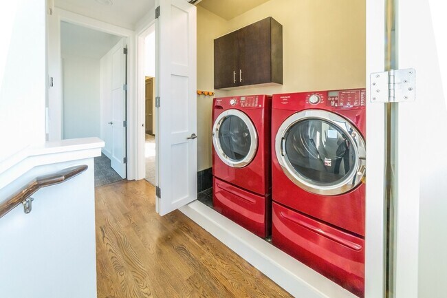 Building Photo - Beautiful Brookside SMART HOME now available!