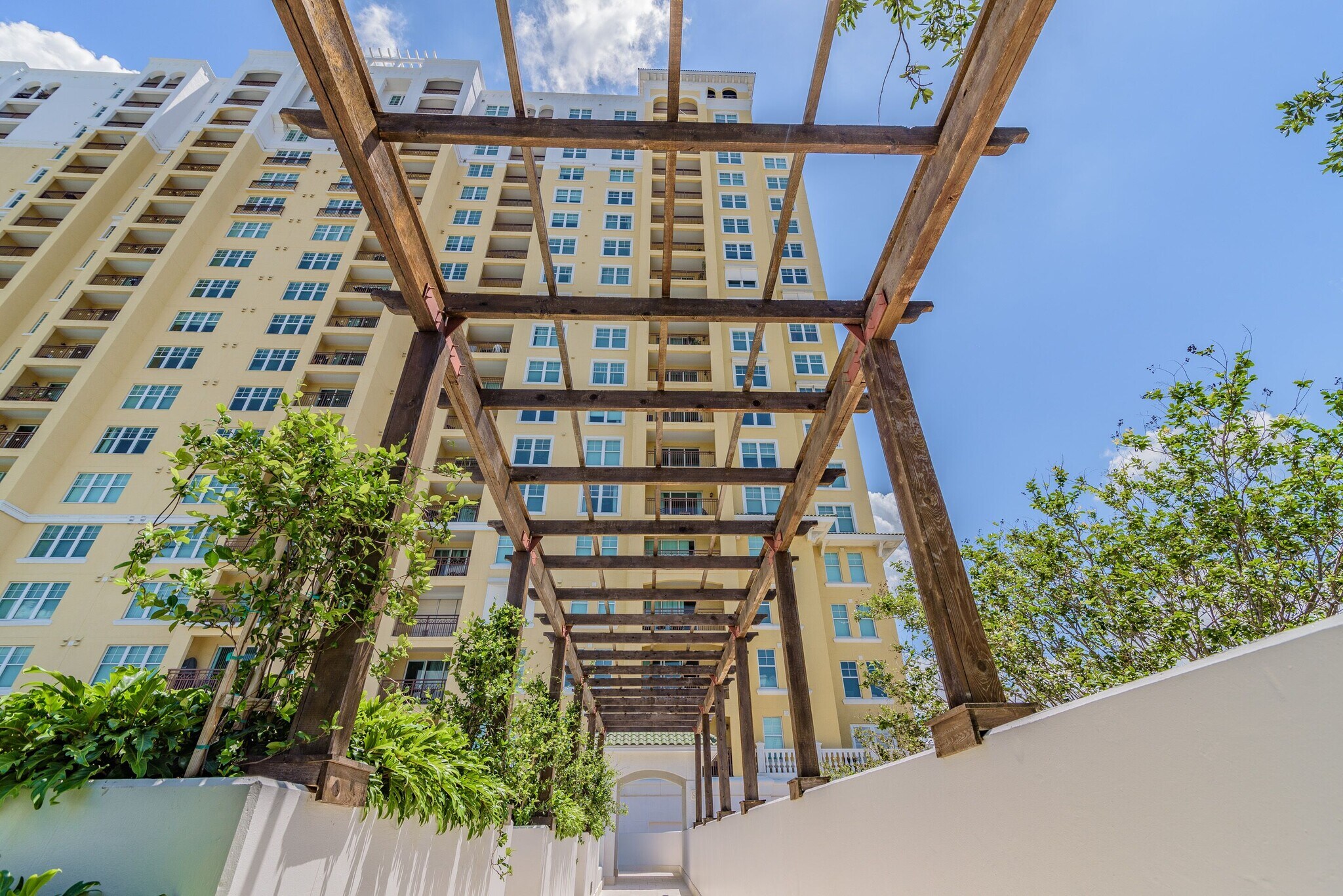 Building Photo - 345 Bayshore Blvd