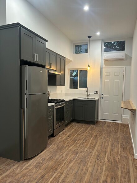 Building Photo - 5413 W 118th St