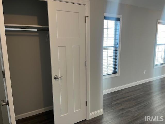 Building Photo - 735 W Hamilton Rd S