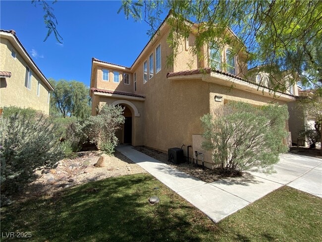 Building Photo - 744 Blue Barrel St