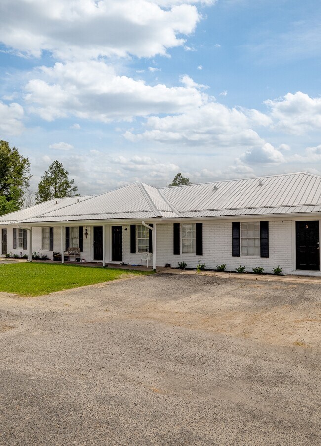 Primary Photo - Savoy apartments