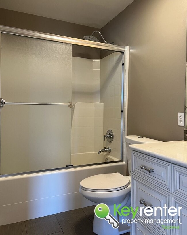 Building Photo - Luxury View Home in Gas Lamp Terrace, near...