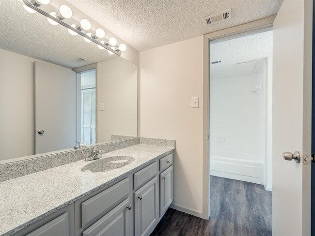 Building Photo - 11450 Audelia Rd