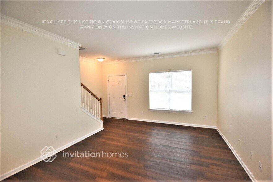 Building Photo - 2505 Century Oaks Ln