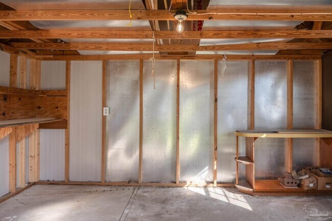 Building Photo - 2540 Hallmark Dr