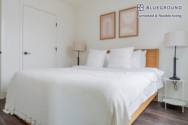 Building Photo - 19888 40th Ave W