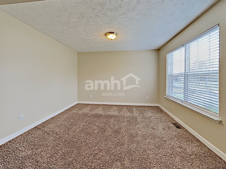 Building Photo - 1564 Laurel Ledge Dr