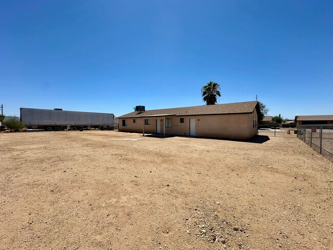 Building Photo - 6527 Nielsen Way