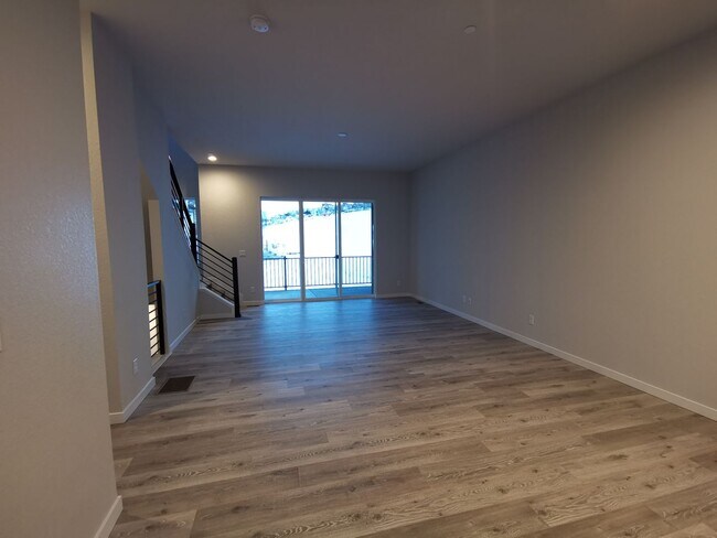 Building Photo - 2261 Buttercup Ln