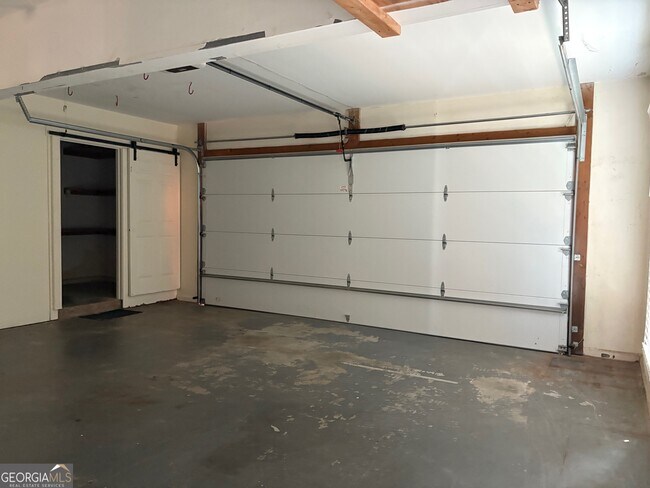 Building Photo - 6221 Woodlore Dr NW