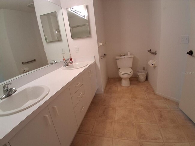 Building Photo - 9142 Cotswald Way