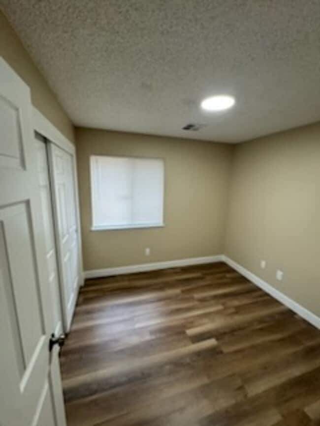 Building Photo - Charming 3-Bedroom Home in Northwest Bakersfield