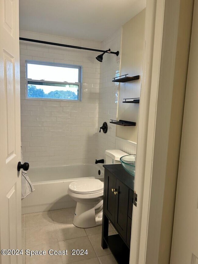 Building Photo - 437 Via Palermo Ct