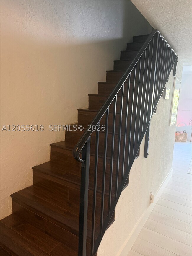 Building Photo - 6709 N Kendall Dr