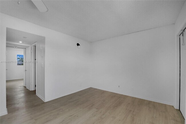 Building Photo - 2145 Pierce St