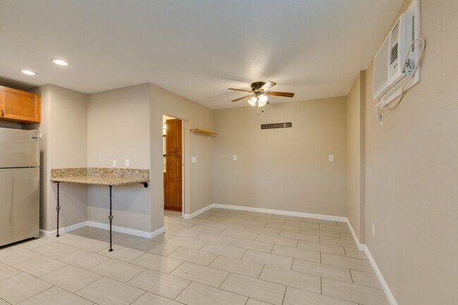 Building Photo - 437 Waterwheel Falls Dr
