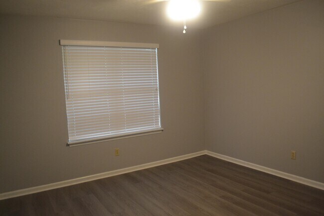 Building Photo - 3561 Sedona Loop