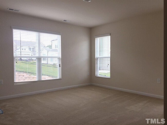 Building Photo - 1023 Saffron Loop