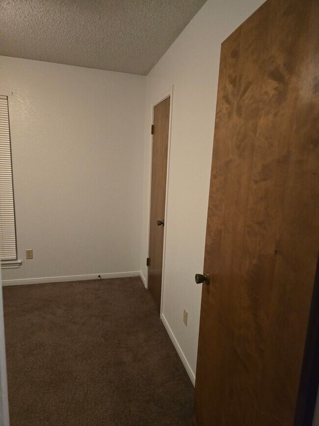 Building Photo - 1803 Stardust St