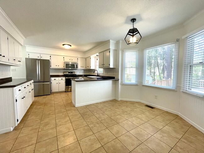 Building Photo - 117 Boxford Rd