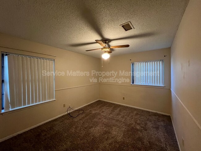 Building Photo - 4449 Thomastown Dr