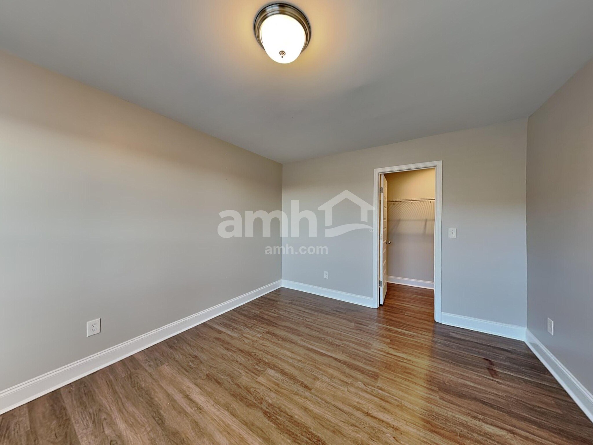 Building Photo - 5340 Tupelo St