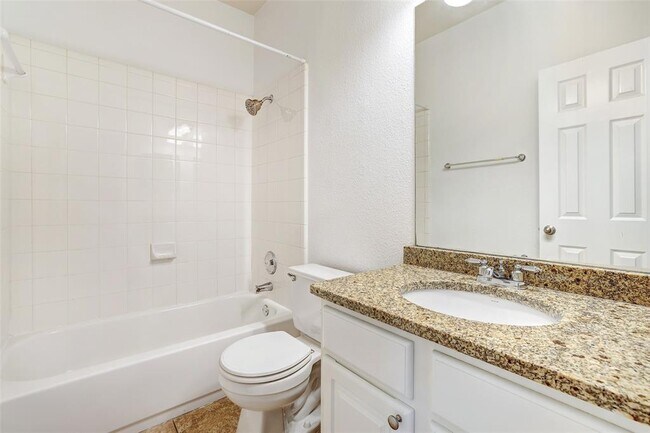 Building Photo - 1517 Rainbow Parke Dr