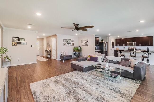 Building Photo - 9059 Bellewood Pl