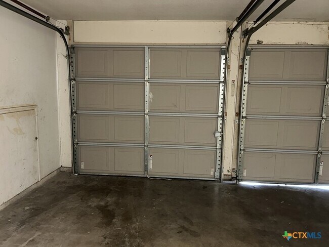 Building Photo - 3505 Winchester Dr