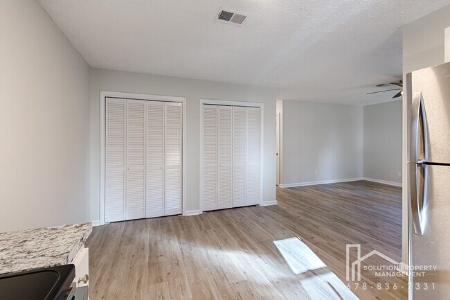 Building Photo - 4283 E Paulding Dr