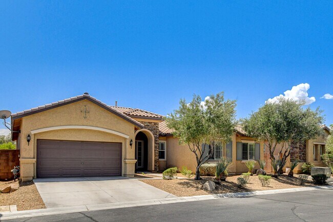 Building Photo - 4 Bedroom Single Story in Mountains Edge