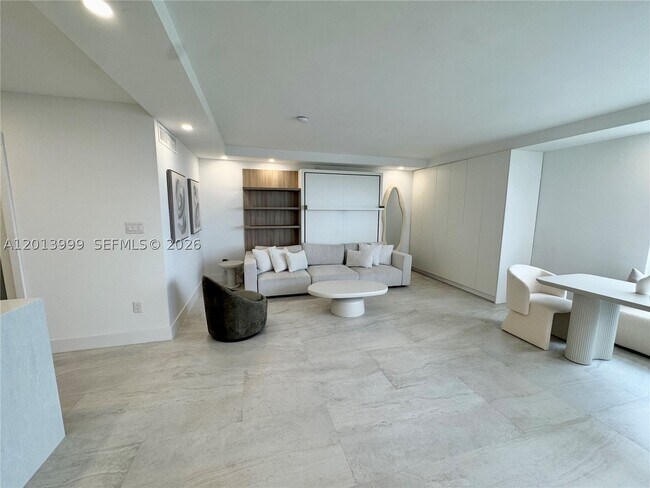 Building Photo - 2899 Collins Ave