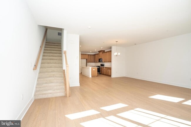 Building Photo - 8104 Donatello Dr