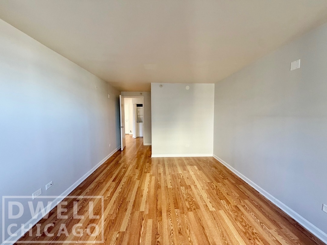 Building Photo - 545 N Dearborn St