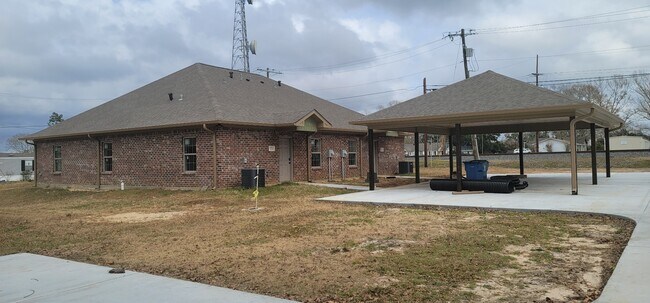 Building Photo - 145 Canterberry St