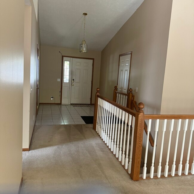 Building Photo - 2928 Blackhawk Dr