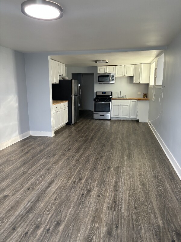 Building Photo - 2133 S Millard Ave