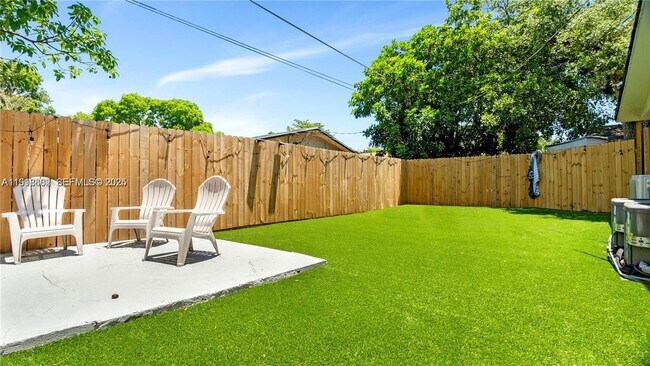 Building Photo - 32 SW 9th St