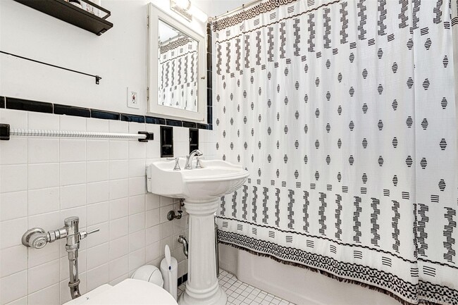 Building Photo - 99-45 67th Rd