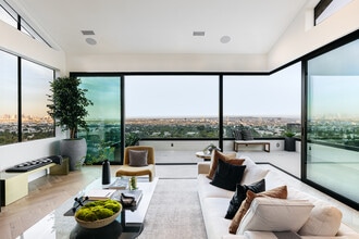 Building Photo - 7866 Fareholm Dr