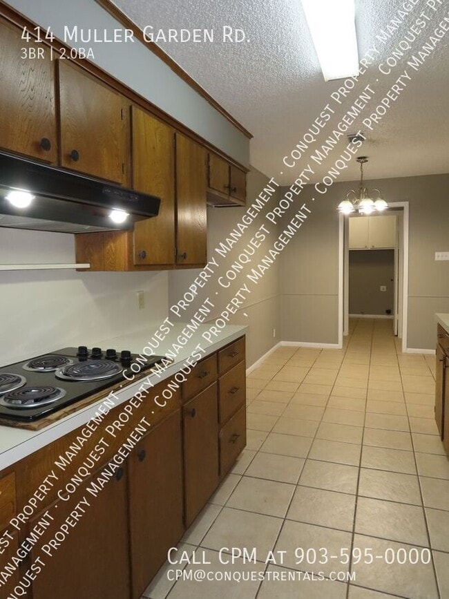 Building Photo - 414 Muller Garden Rd