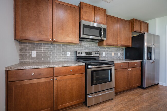 Building Photo - 135 Davila St