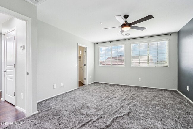Building Photo - 7351 W Palo Brea Ln
