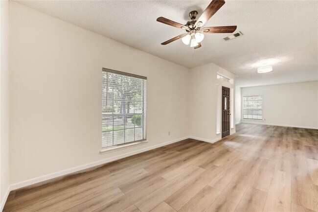 Building Photo - 2338 Bent River Dr