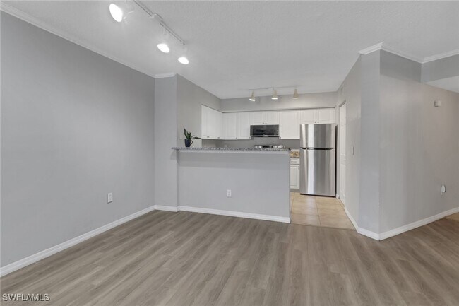 Building Photo - 8659 River Homes Lane