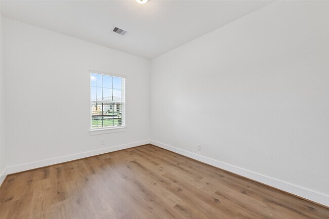 Building Photo - 4506 Blue Mountain Laurel St