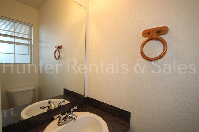 Building Photo - Don't Miss Out!