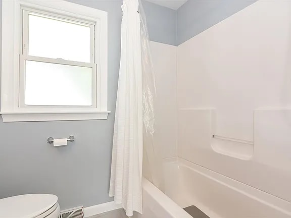 Building Photo - 546 Poplar St