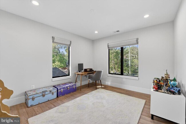 Building Photo - 5310 Dorsett Pl NW